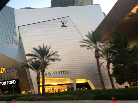 louis vuitton aitoustodistus|louis vuitton las vegas nv.